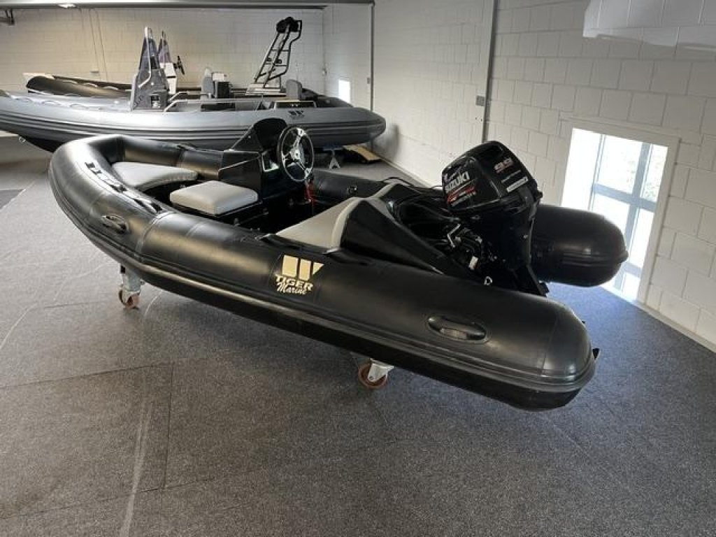 Tiger Marine 370 protender incl 20 pk suzuki, 4 m, Gebruikt, Benzine, Tiger Marine