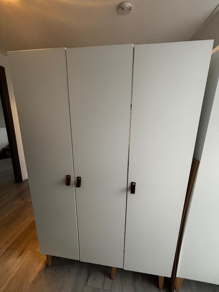 2 kledingkasten, Ophalen, Met deur(en), 100 tot 150 cm, Zo goed als nieuw
