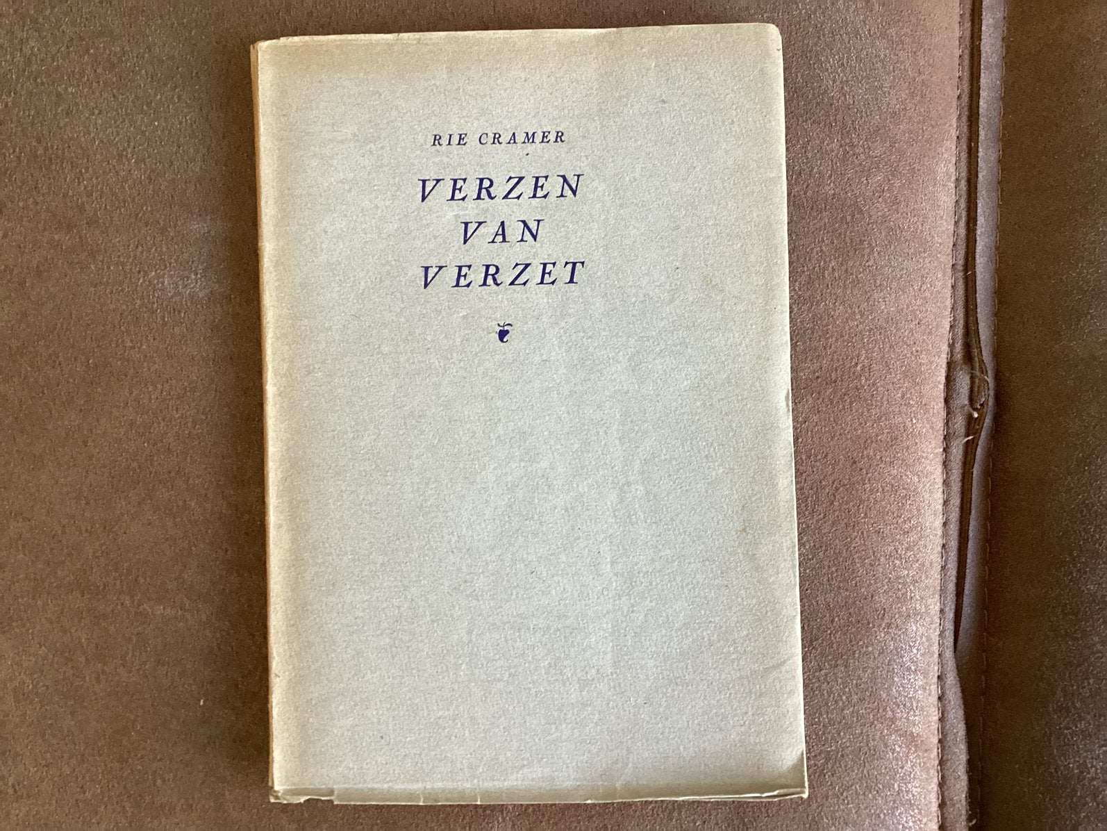 Rie Cramer : Verzen van Verzet, Ophalen of Verzenden, Zo goed als nieuw