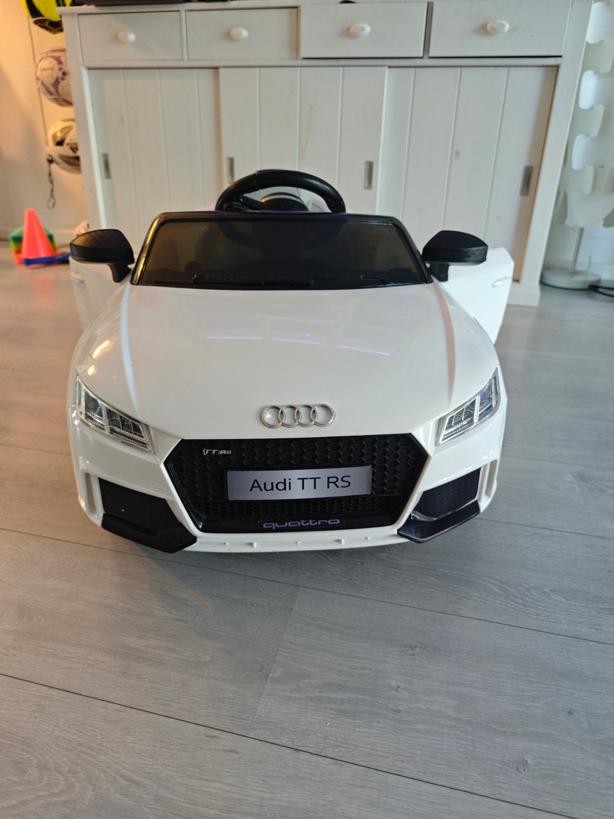 Audi TT RS elektrische kinderauto, Ophalen, Zo goed als nieuw