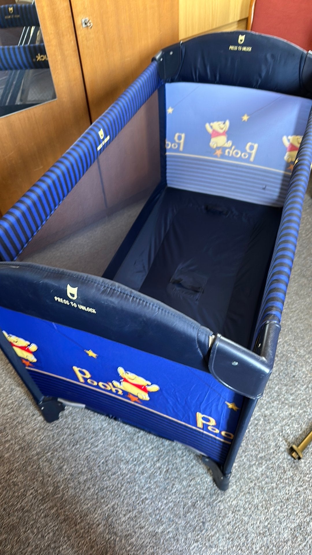 Inklapbaar baby bed ‘winnie the pooh”, Ophalen, Zo goed als nieuw, Minder dan 140 cm, Minder dan 70 cm