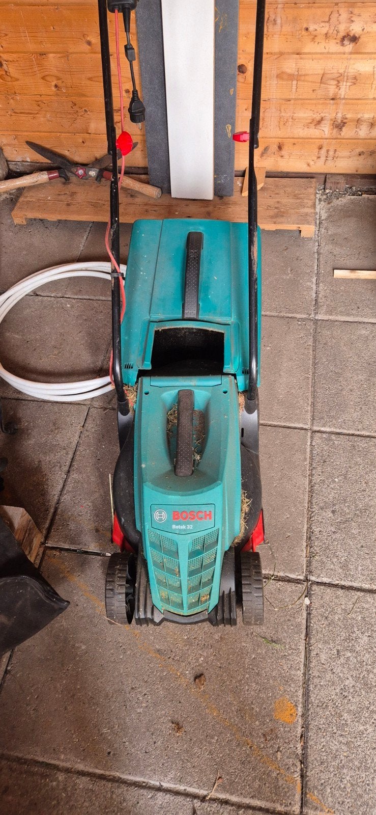 Bosch Rotak 32 Elektrische Grasmaaier, Cirkelmaaier, Gebruikt, Elektrische grasmaaier, Ophalen of Verzenden