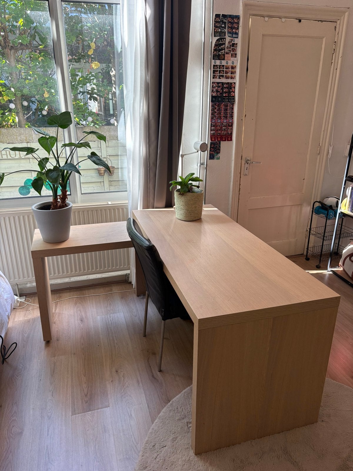 IKEA MALM bureau met uittrekbaar blad - eikenfineer, Ophalen, Zo goed als nieuw, IKEA, 151 cm