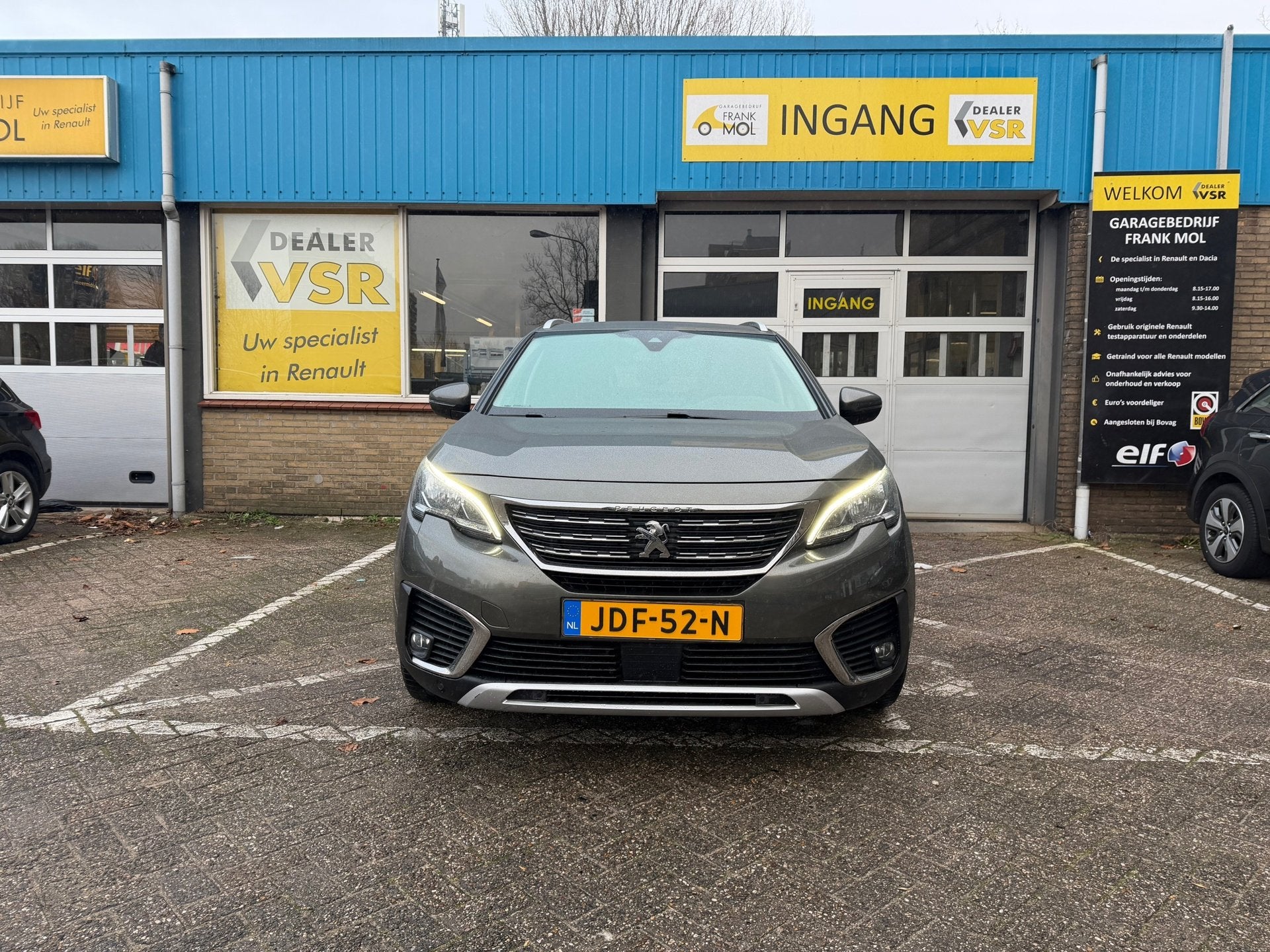 Peugeot 5008 1.2 PureTech Allure |7Pers.|Camera|Carplay|, Gebruikt, Euro 6, 1199 cc, 7 stoelen