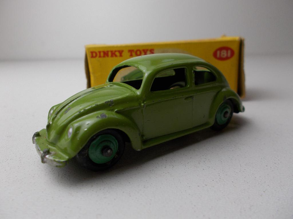 1956 Dinky Toys 181 VOLKWAGEN KEVER + ORIGINEEL DOOSJE!, Hobby en Vrije tijd, Ophalen of Verzenden, Zo goed als nieuw, Auto, Dinky Toys