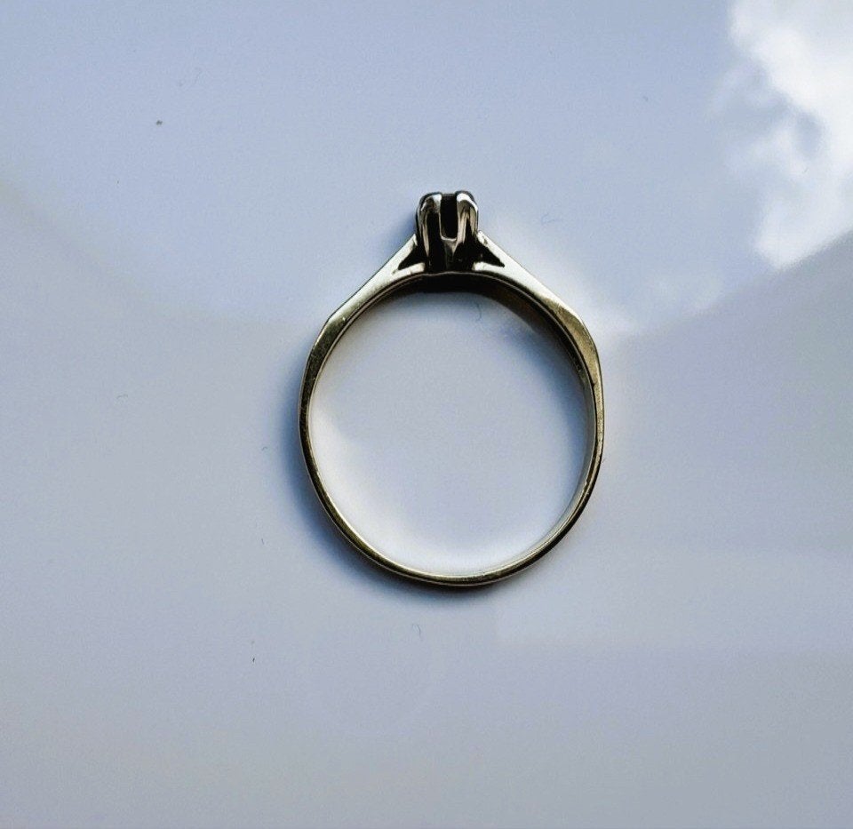 14k gouden solitaire ring met natuurlijke diamant, Sieraden, Tassen en Uiterlijk, Ringen, Ophalen, Nieuw, 17 tot 18, Met edelsteen