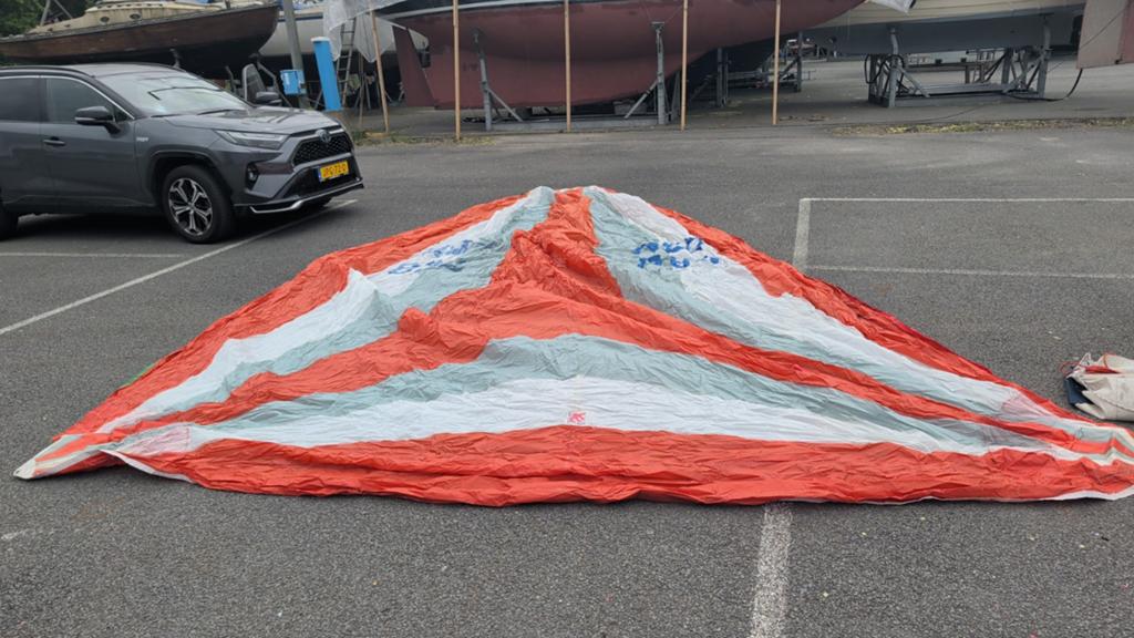 Symmetrische Spinnaker 7.20m incl. lijnen en turtle, Watersport en Boten, Verzenden