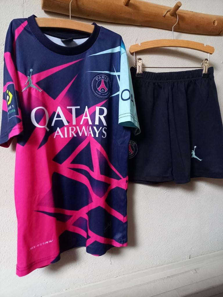 Voetbal tenue maat 140 MBAPPE, Gebruikt, Jongen of Meisje, Sport- of Zwemkleding, Ophalen of Verzenden