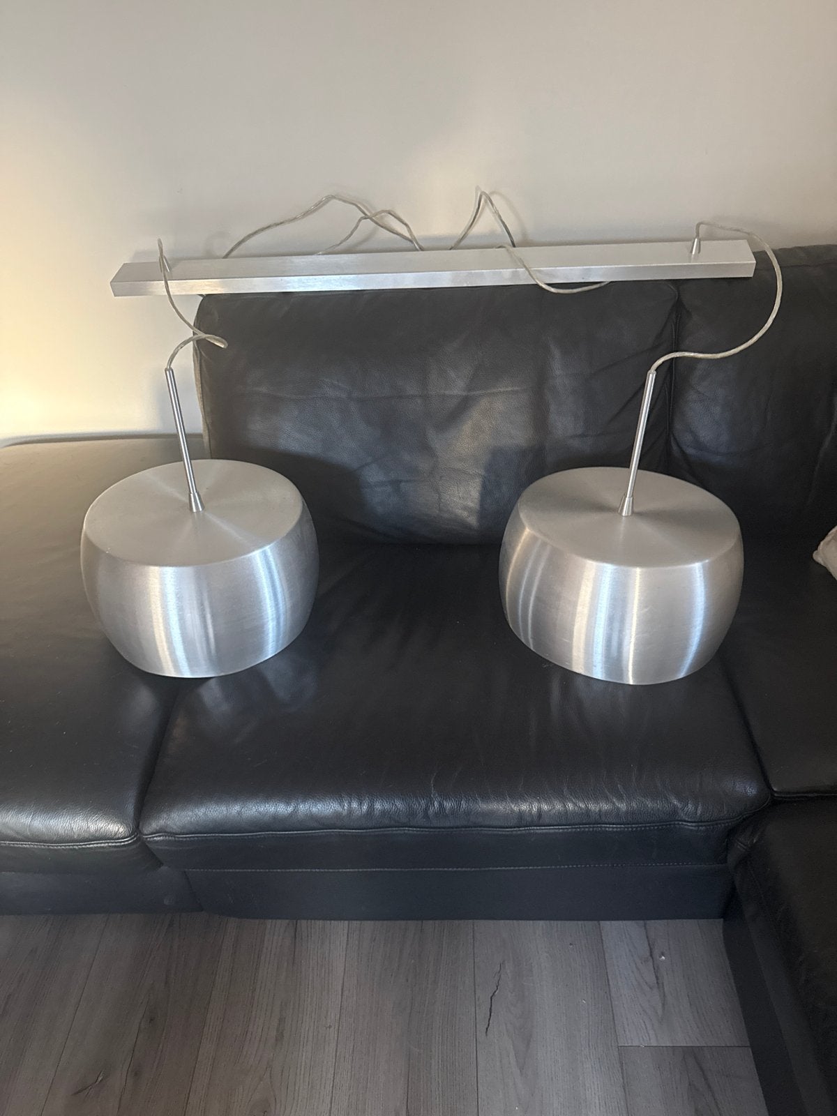 Moderne hanglamp met twee aluminium kappen, Ophalen, Gebruikt, Metaal