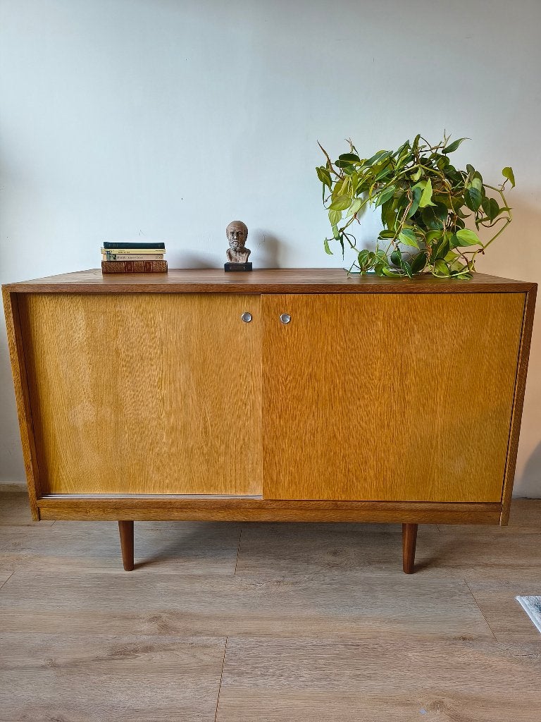 Vintage Mid-Century Dressoir | Massief hout, 100 tot 150 cm, Onbekend, Eikenhout, Ophalen of Verzenden