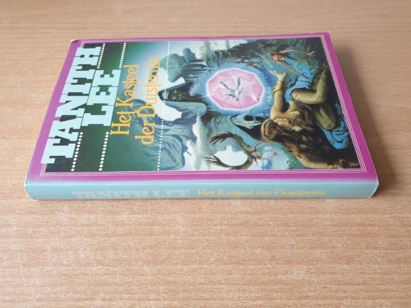 Tanith Lee - Het Kasteel der Duisternis, Boeken, Ophalen of Verzenden, Gelezen, Tanith Lee