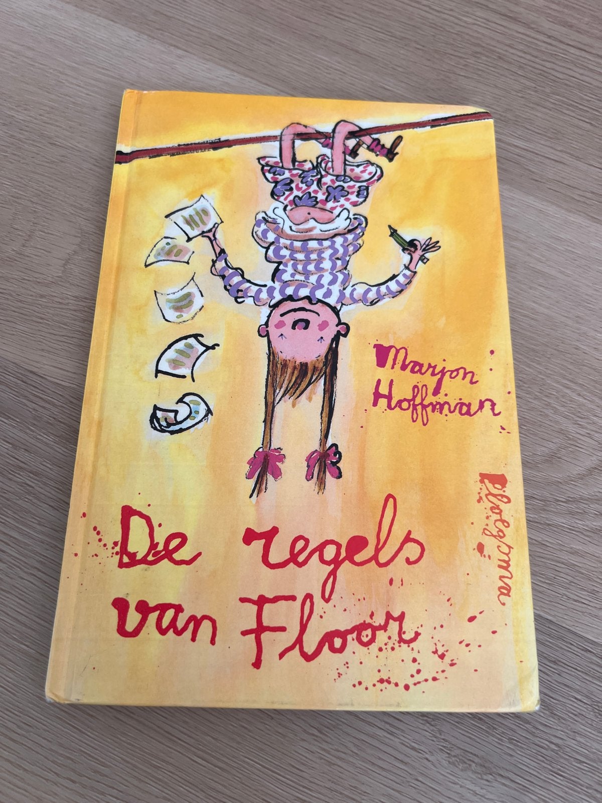 De regels van Floor - Marjon Hoffman (Zo goed als nieuw), Boeken, Ophalen of Verzenden, Zo goed als nieuw, Fictie algemeen