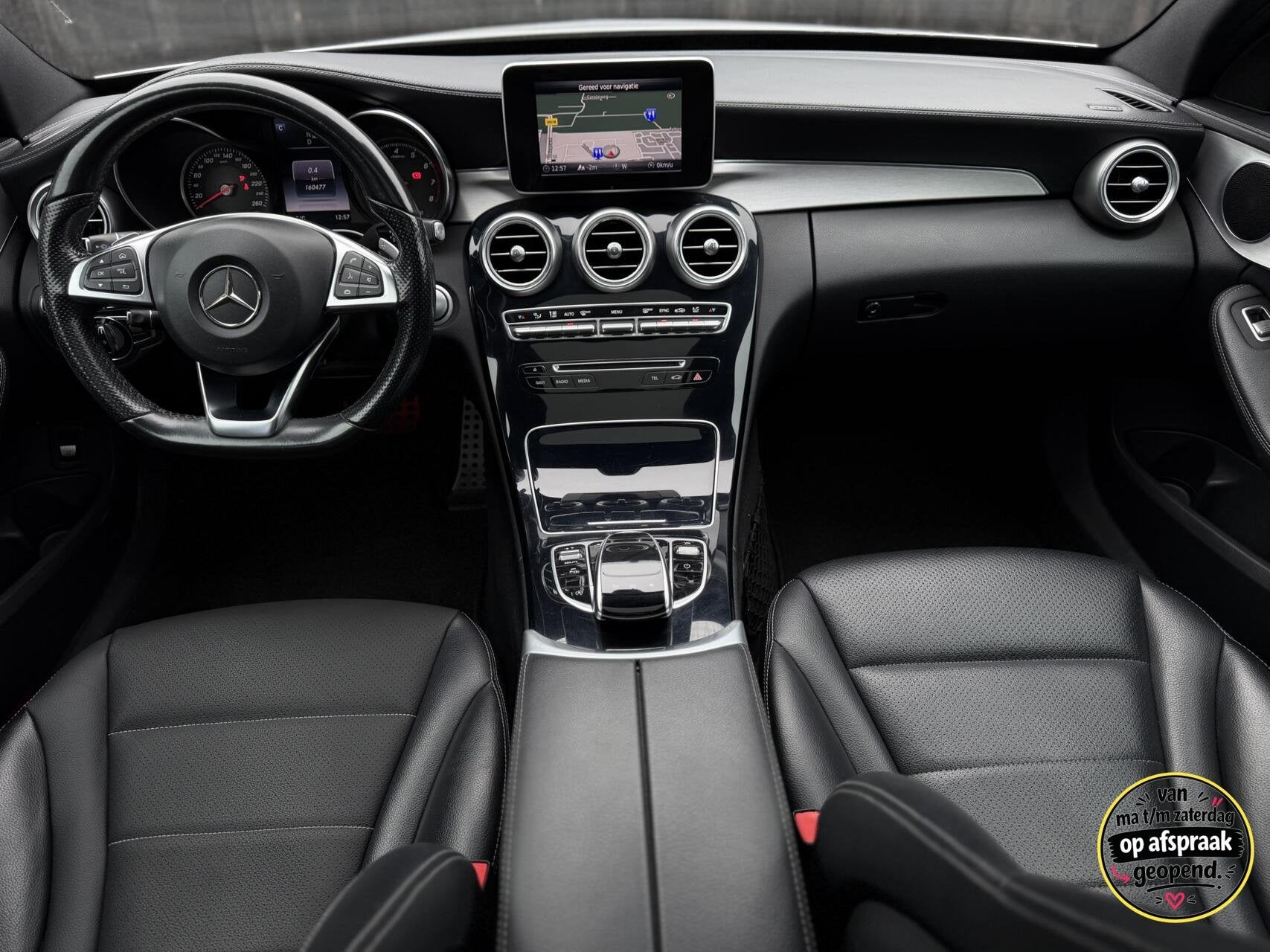 Mercedes C-klasse 180 Prestige| AMG Pakket| Panodak| Keyless, Automaat, Achterwielaandrijving, Bedrijf, 19 km/l
