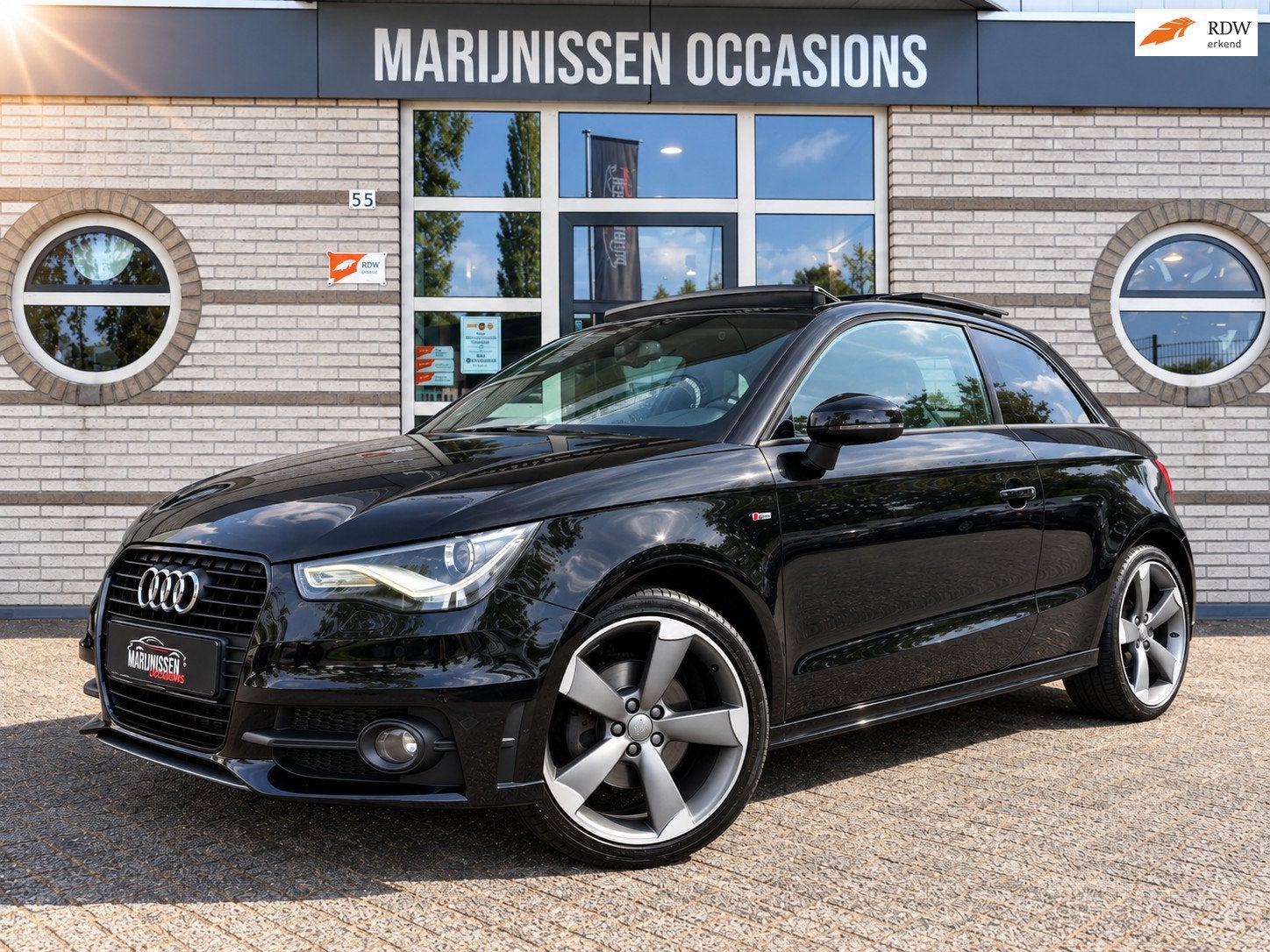 Audi A1 1.4 TFSI 3xS Line Sportpakket |Pano|Navi|PDC|Stoelvw, Auto's, Zwart, 4 cilinders, 4 stoelen, Leder en Stof