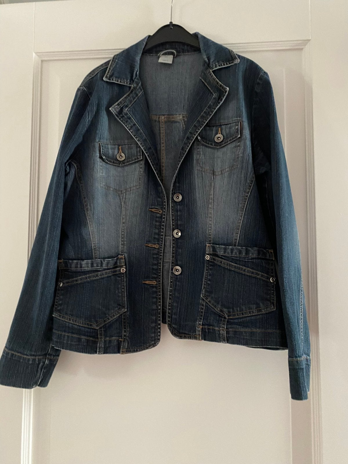 Spijkerjasje maat 42, Kleding | Dames, Jasjes, Kostuums en Pakken, Ophalen of Verzenden, Zo goed als nieuw, Maat 42/44 (L), Blauw