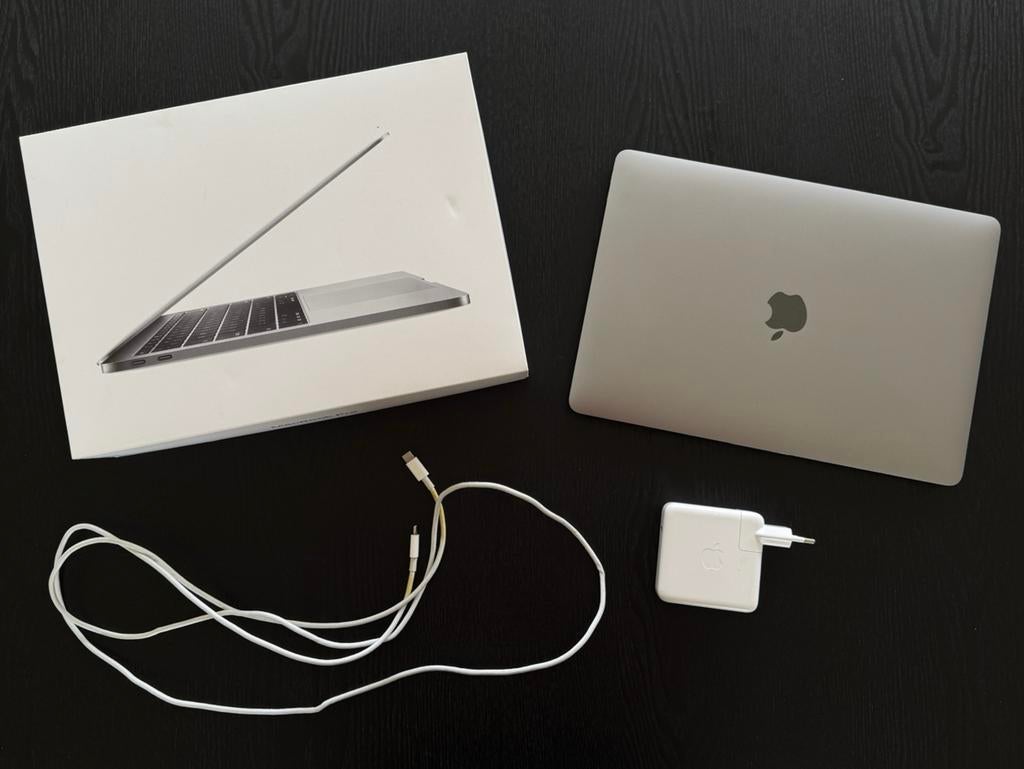Macbook Pro 13 (2017, space grey), Computers en Software, Apple Macbooks, Gebruikt, 2 tot 3 Ghz, Qwerty, 8 GB