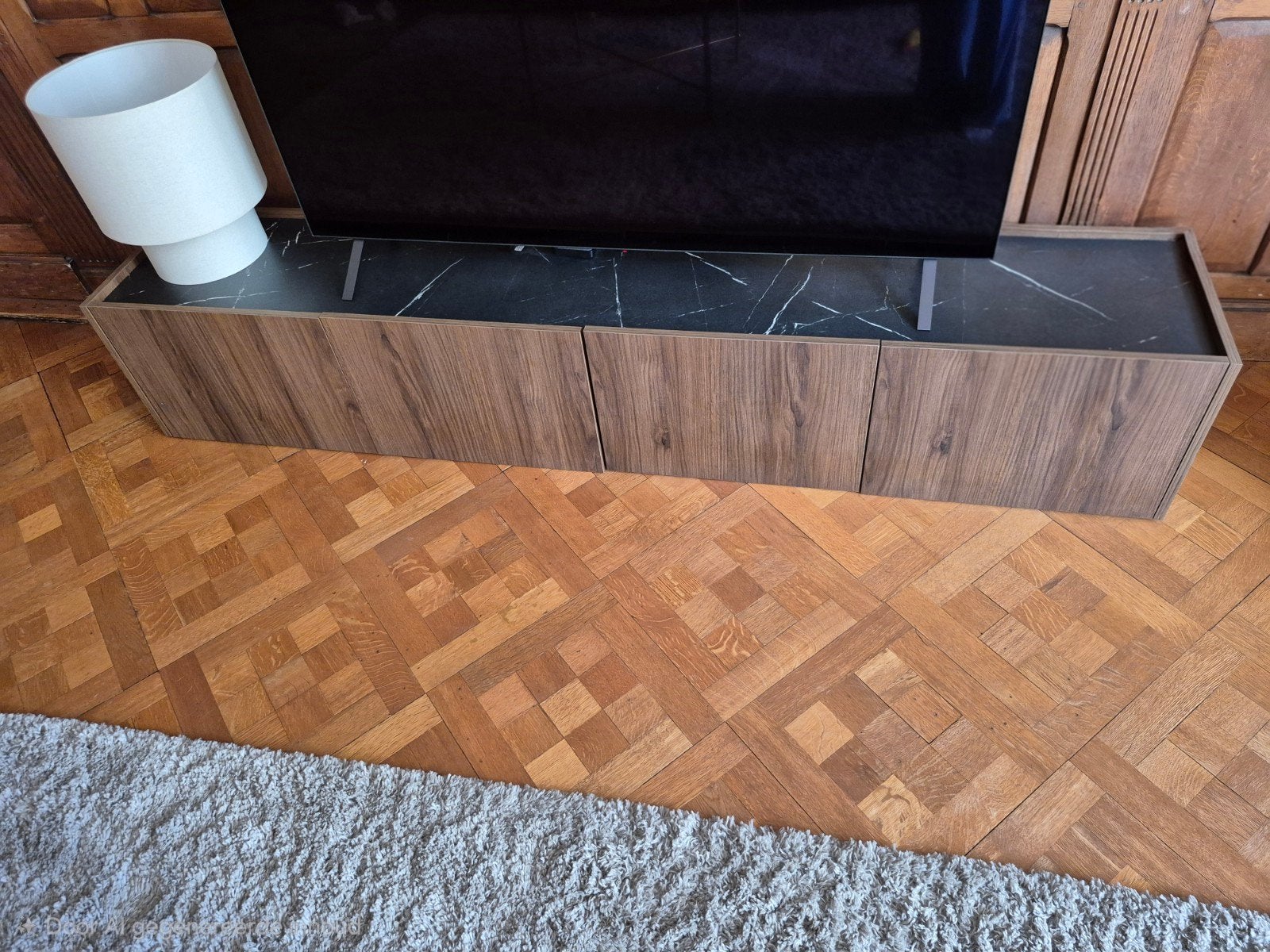tv meubel, 2m lang. 36 h en 36 br