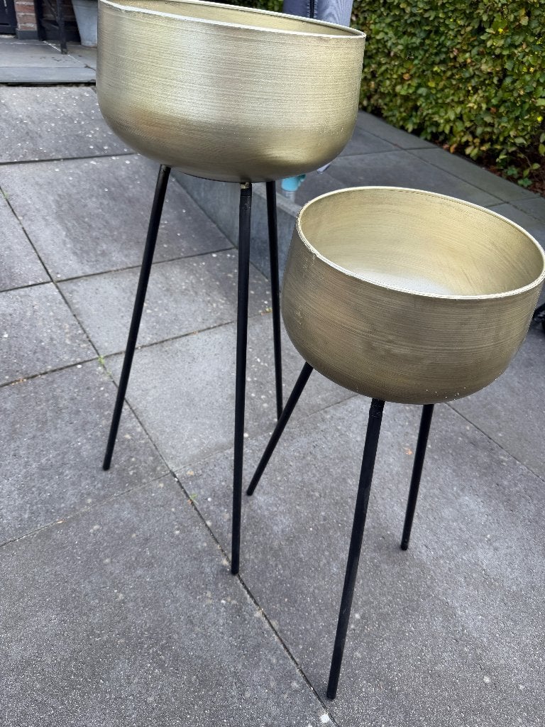 set van twee plantenbak op poten goud/zwart, Tuin en Terras, Ophalen, Rond, Zo goed als nieuw, Binnen