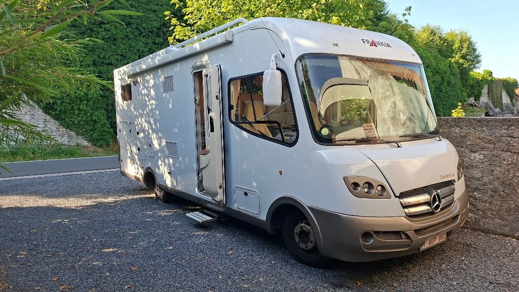 Frankia J7400 integraal op mercedes rijbewijs c, Koelkast, Half-automaat, Ringverwarming, 7 tot 8 meter