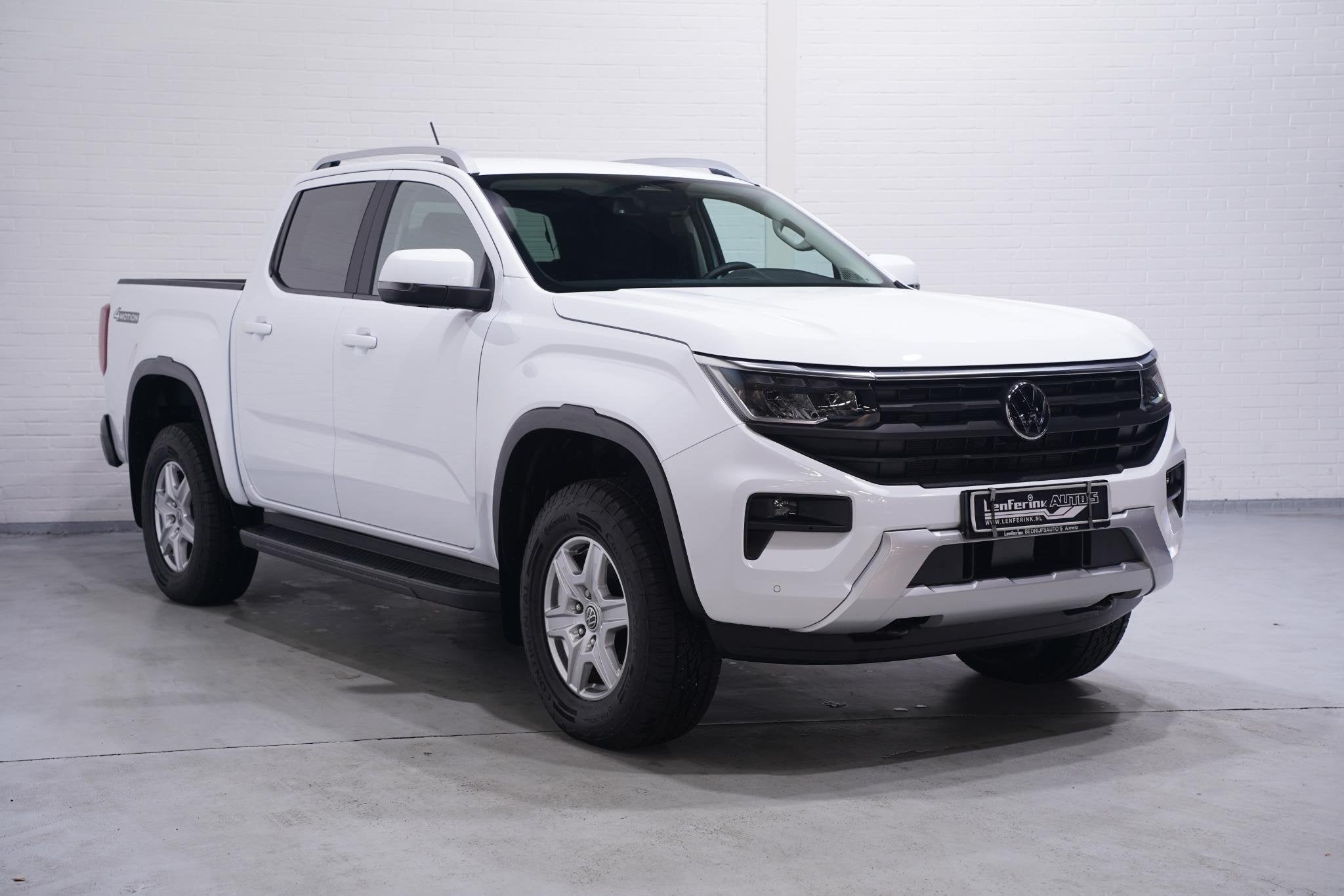 Volkswagen Amarok 2.0 TDI 205 pk Life Trekhaak 3.200 kg, 2-Z, Auto's, Volkswagen, Stof, Gebruikt, 4 cilinders, Wit