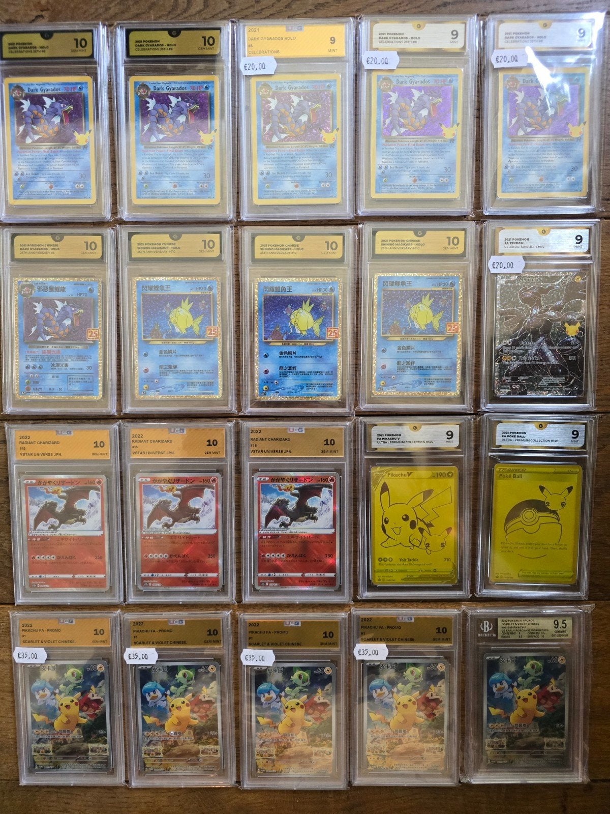 Pokemon slabs divers charizard, Ophalen of Verzenden, Zo goed als nieuw