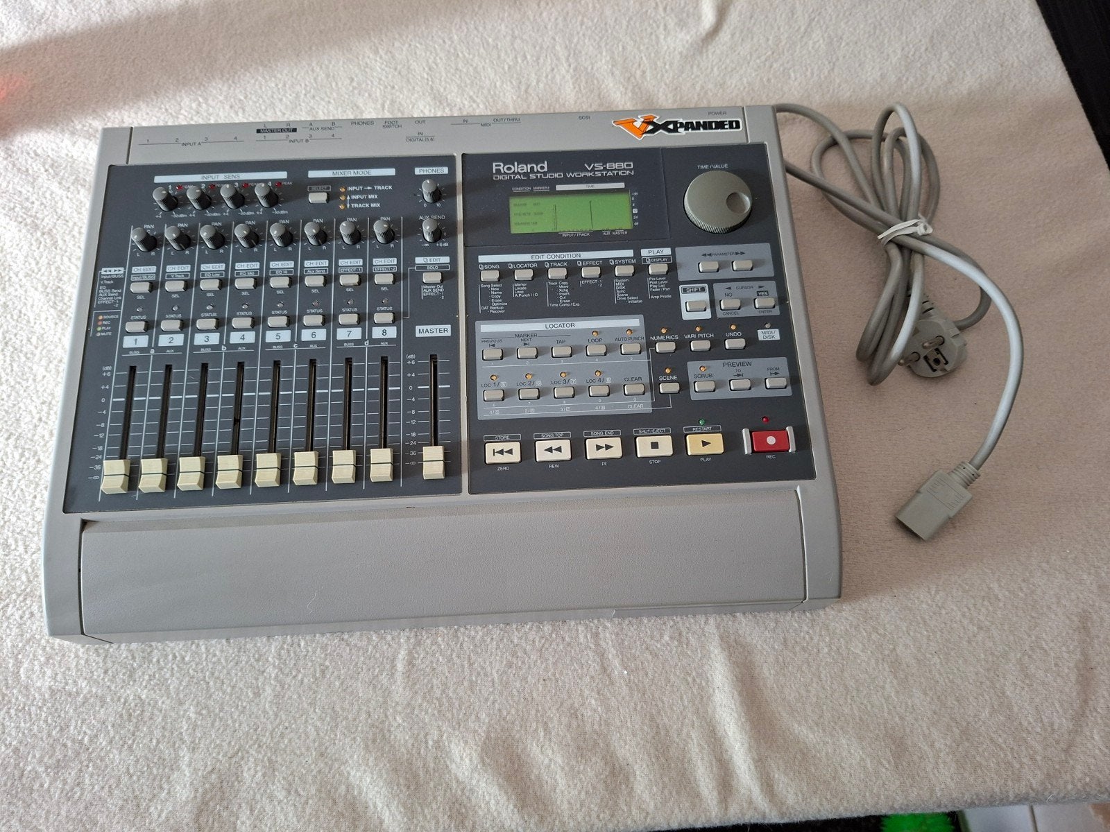 Roland VS-880 Digital Studio Workstation (Expanded), Muziek en Instrumenten, Ophalen, Gebruikt, Minder dan 5 kanalen, Microfooningang