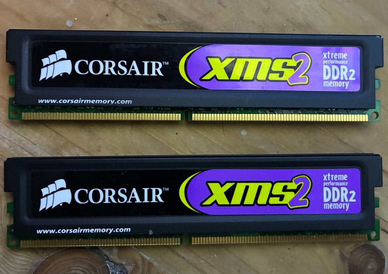 2x Corsair CM2X1024-6400 DDR2 1GB RAM, Computers en Software, RAM geheugen, Gebruikt, Ophalen of Verzenden, DDR2, Desktop