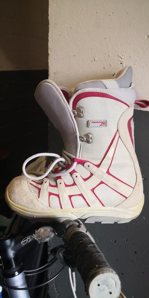 Burton snowboard boots maat 39, Ophalen, Zo goed als nieuw