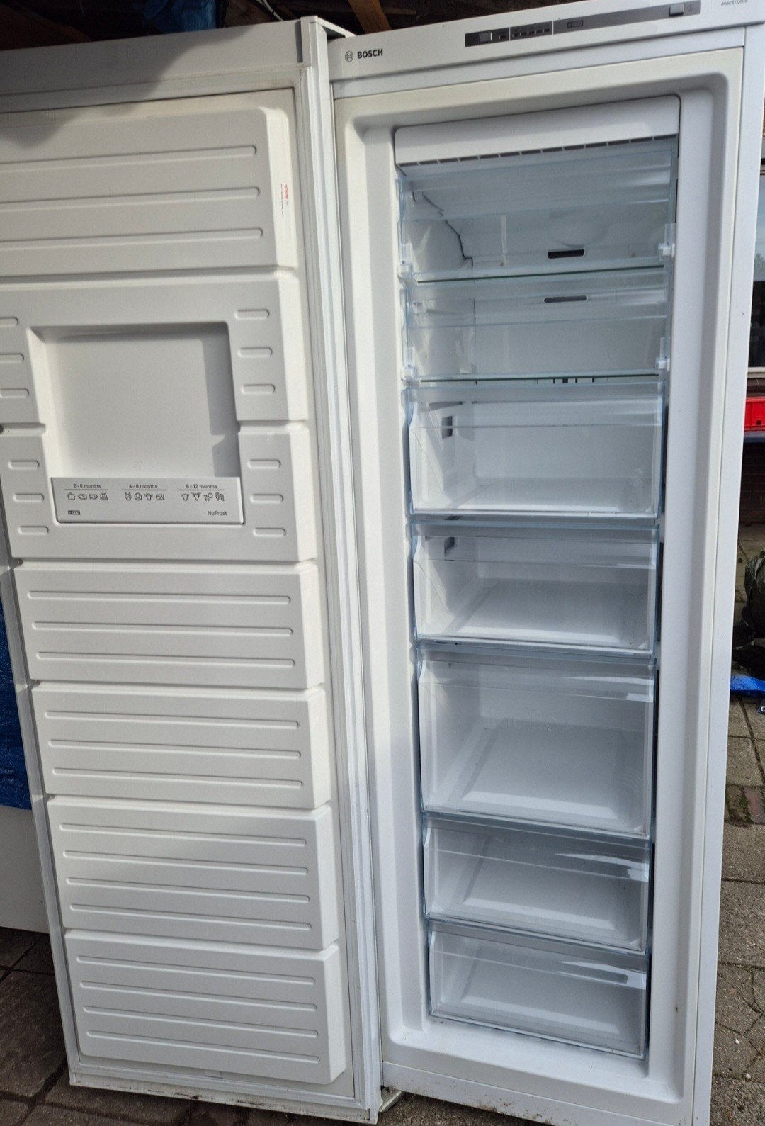 Bosch No Frost Vrieskast A++ - 237L, 7 laden, Witgoed en Apparatuur, Vriezers en Diepvrieskisten, Gebruikt, 160 cm of meer, Energieklasse A of zuiniger