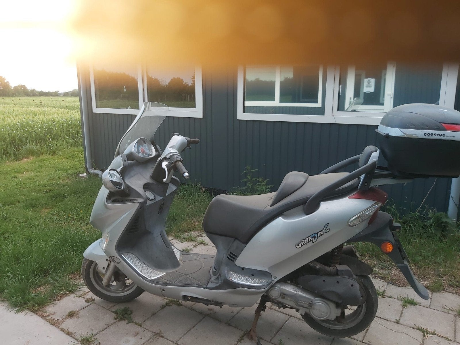 Kymco Grand Dink scooter - opknapper/onderdelen, Fietsen en Brommers, Scooters | Kymco, Ophalen of Verzenden