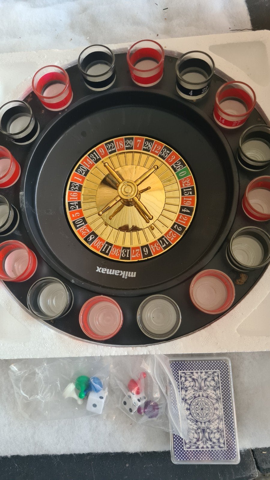 Drinking Roulette Spel - Feestplezier met Shotglaasjes, Drie of vier spelers, Ophalen of Verzenden, Nieuw, Mikamax