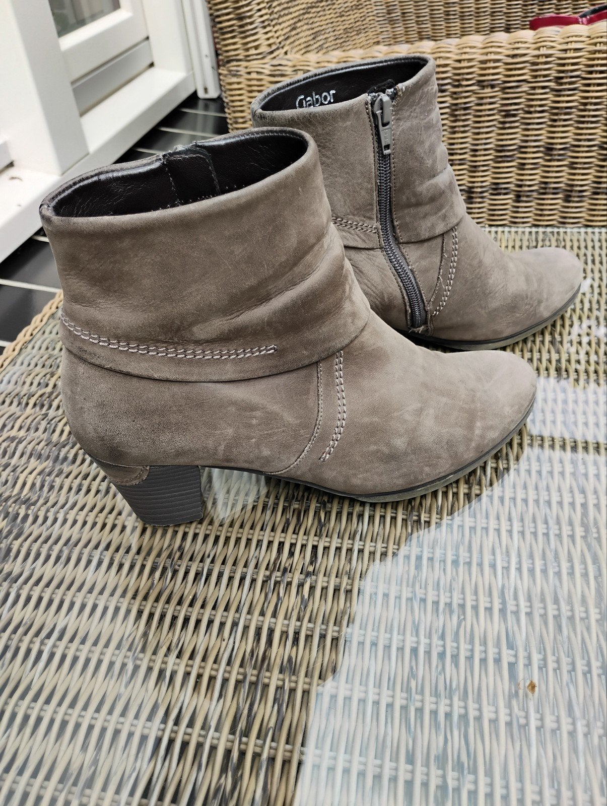 Gabor dames laarsjes. Maat 39, Kleding | Dames, Schoenen, Ophalen of Verzenden, Zo goed als nieuw, Beige