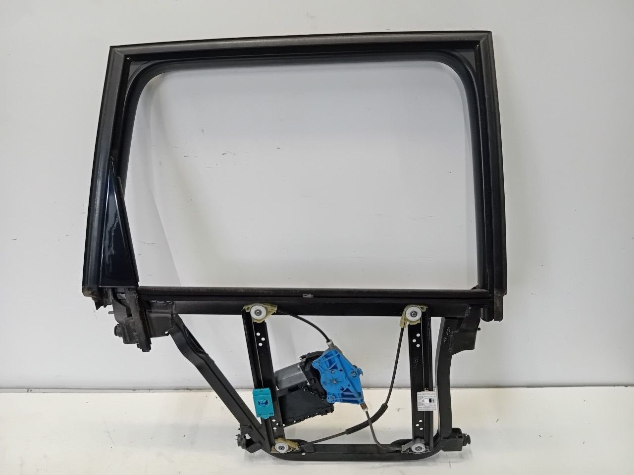 Raammechaniek elektrisch rechts achter Porsche Cayenne, Auto-onderdelen, Onderdelen@venauto.nl, Van der Ven Autorecycling B.V.