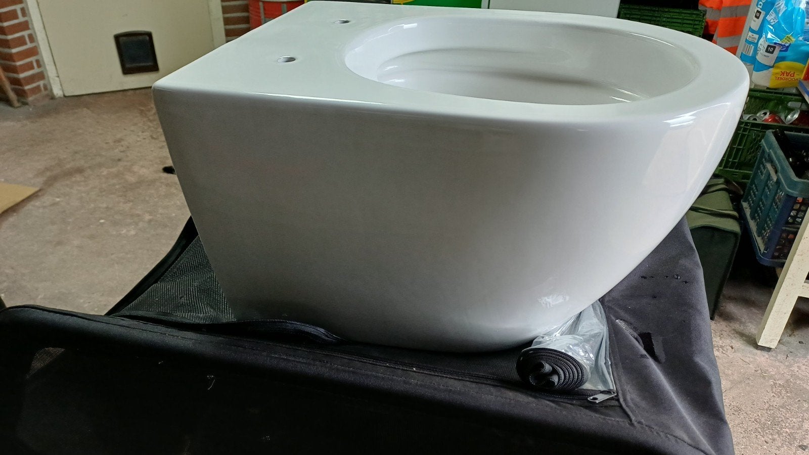 keralux levant randloze toiletpot, Doe-het-zelf en Verbouw, Sanitair, Ophalen, Zo goed als nieuw, Toilet