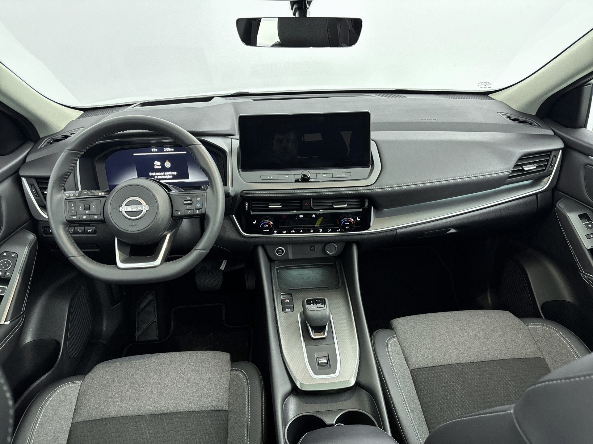 Nissan QASHQAI 1.3 MHEV Xtronic Business Design GRATIS BOVAG, Auto's, 4 cilinders, Leder en Stof, Wit, 1365 kg
