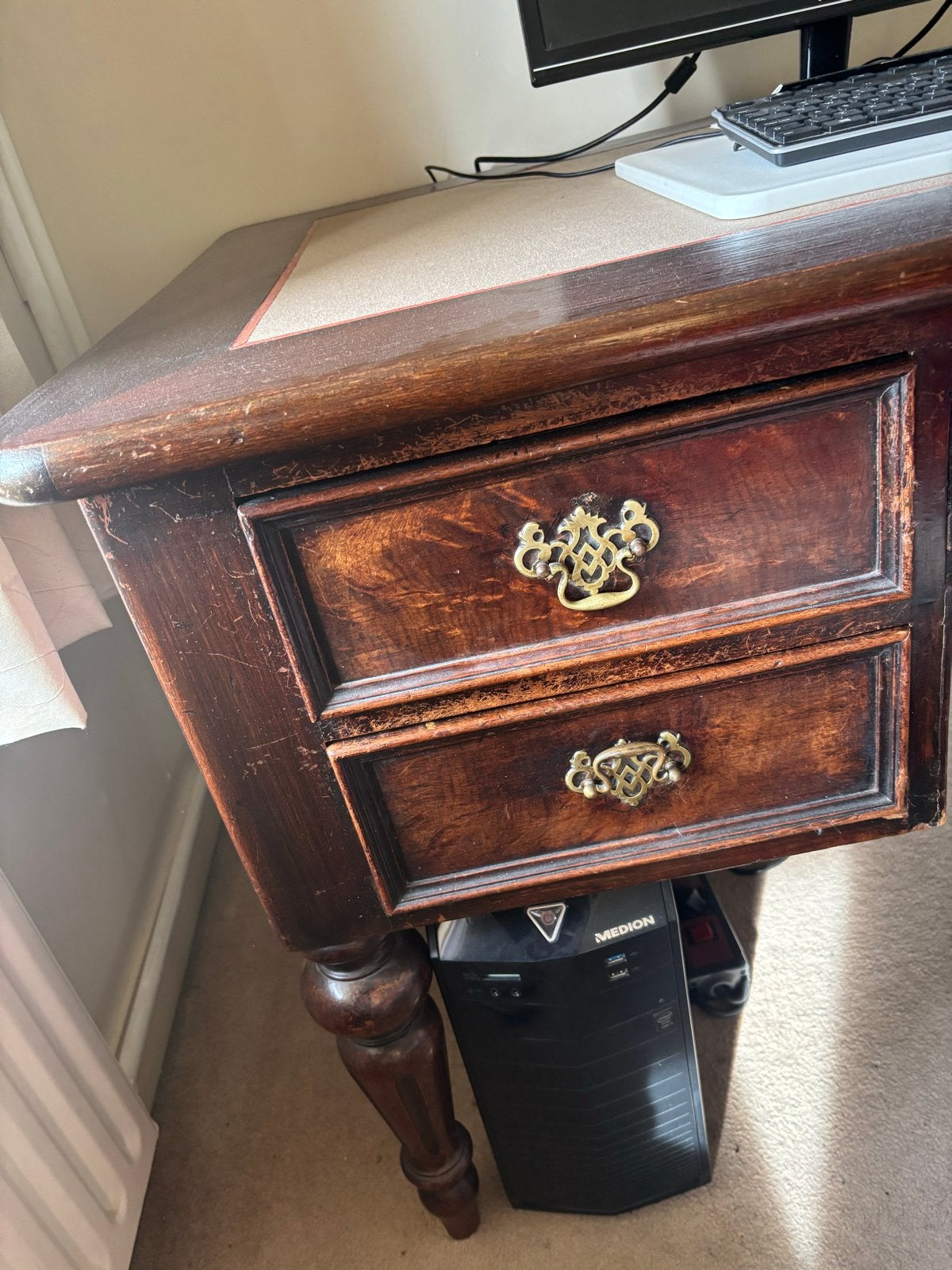 Antiek houten bureau met lades, Huis en Inrichting, Ophalen, Overige typen, Gebruikt, Antiek