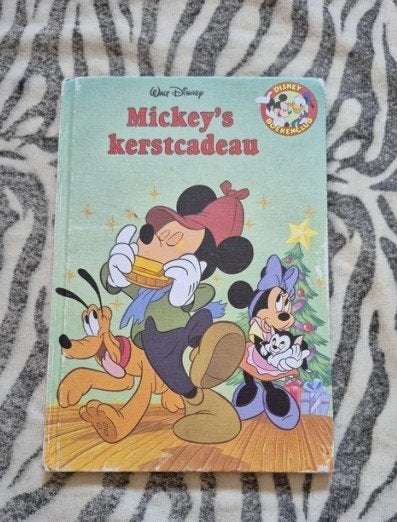 Disney Boekenclub "Mickey's kerstcadeau"., Eén stripboek, Ophalen of Verzenden, Gelezen