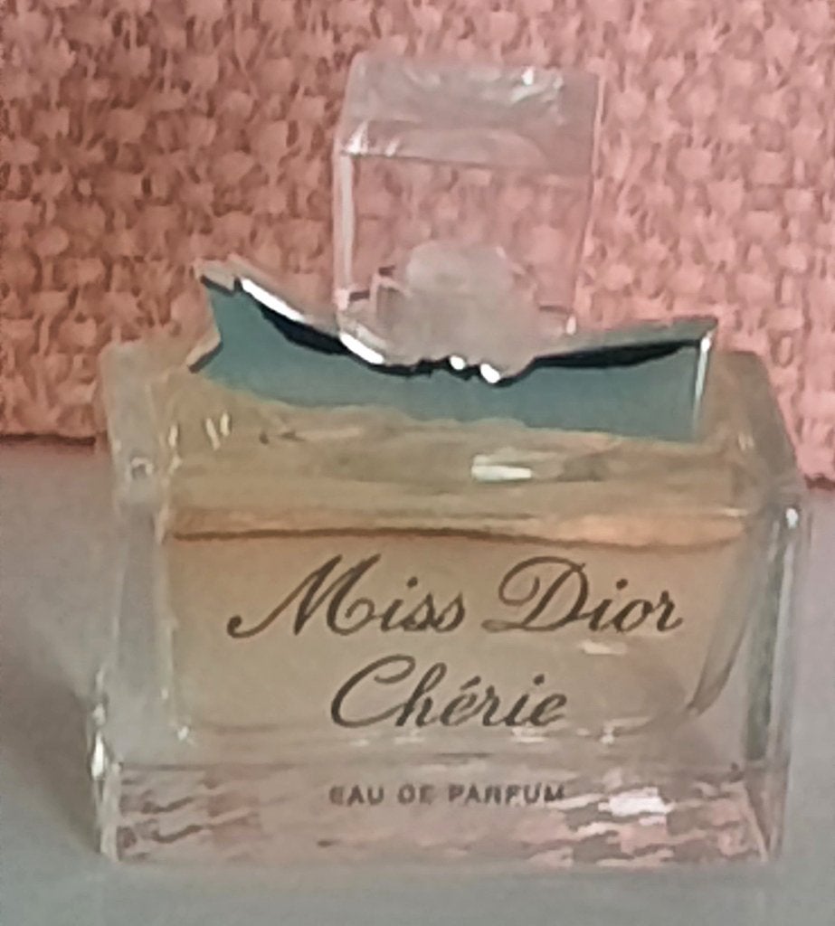 Parfum miniatuur Dior - Miss Dior Chérie, Verzenden, Zo goed als nieuw, Miniatuur, Gevuld