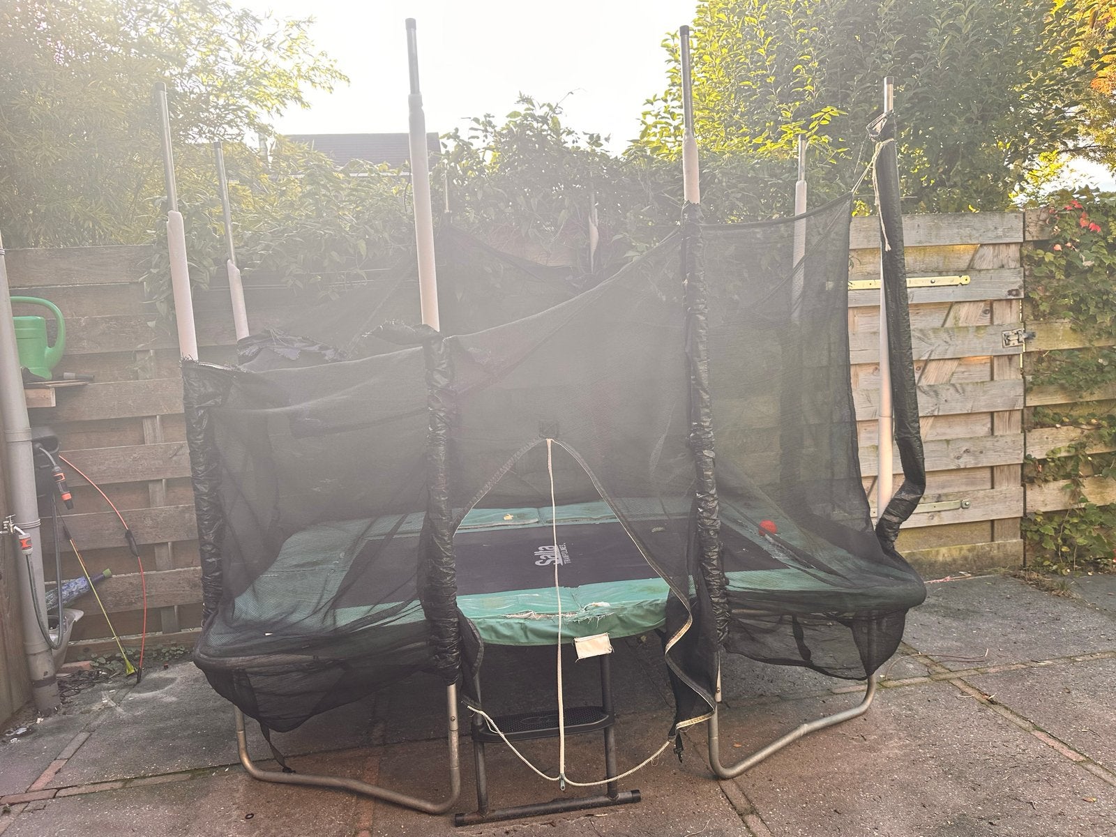 Trampoline gratis af te halen 150/214