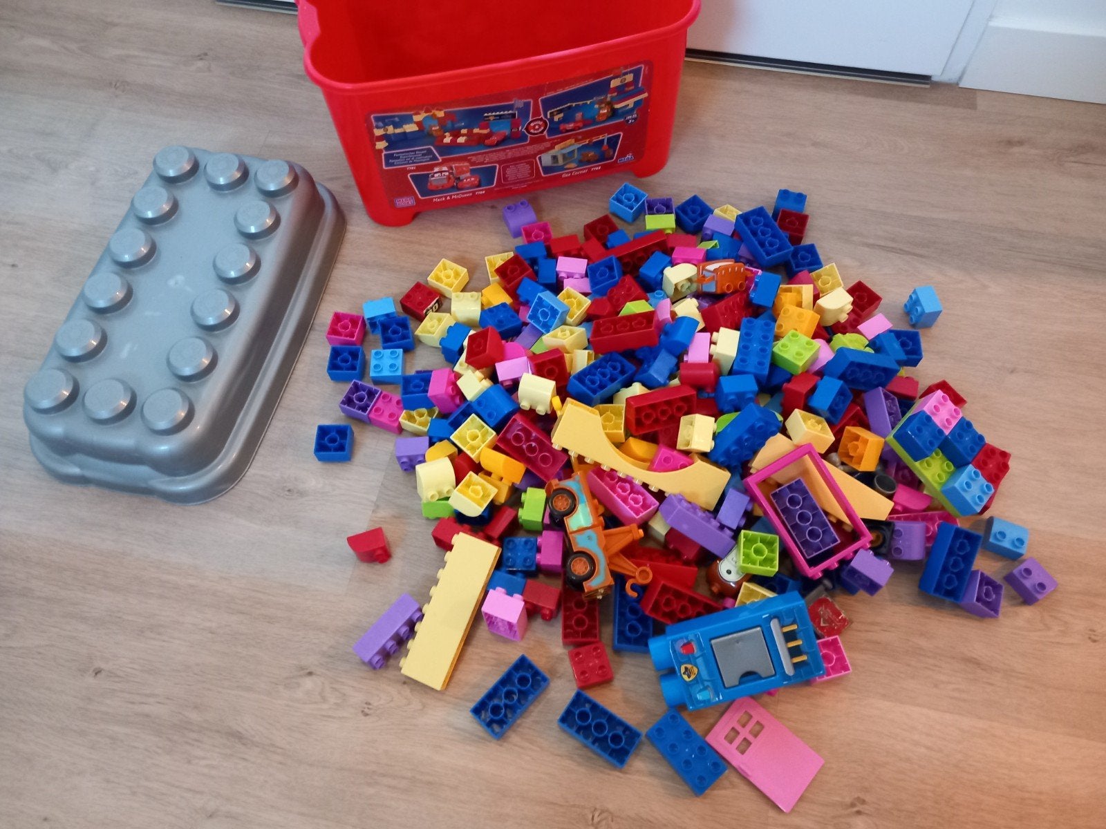 Mega Bloks bouwstenen in opbergbak, compatibel met Duplo, Ophalen of Verzenden