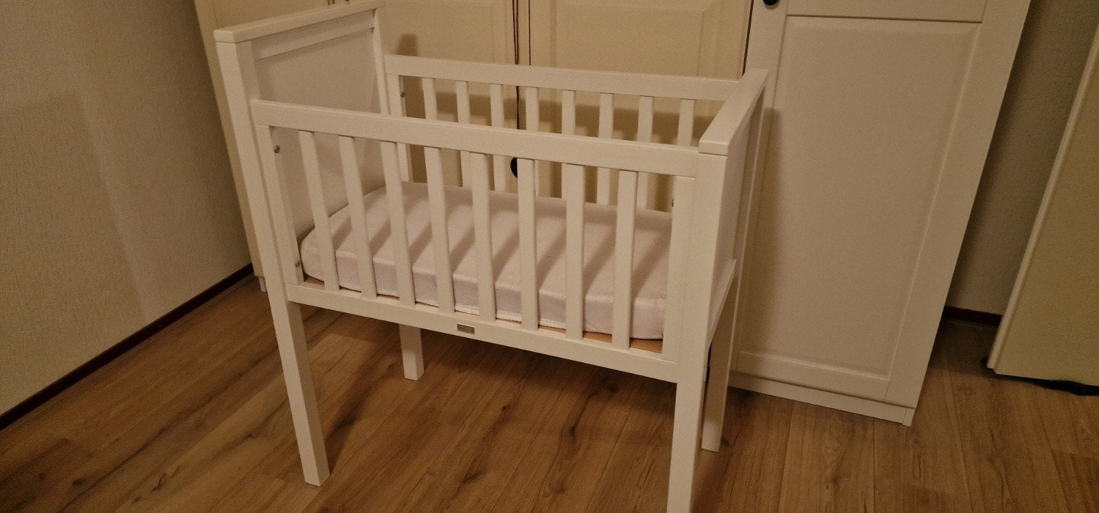Wit wiegje., Kinderen en Baby's, Babywiegjes en Ledikanten, Ophalen, Zo goed als nieuw, Wieg