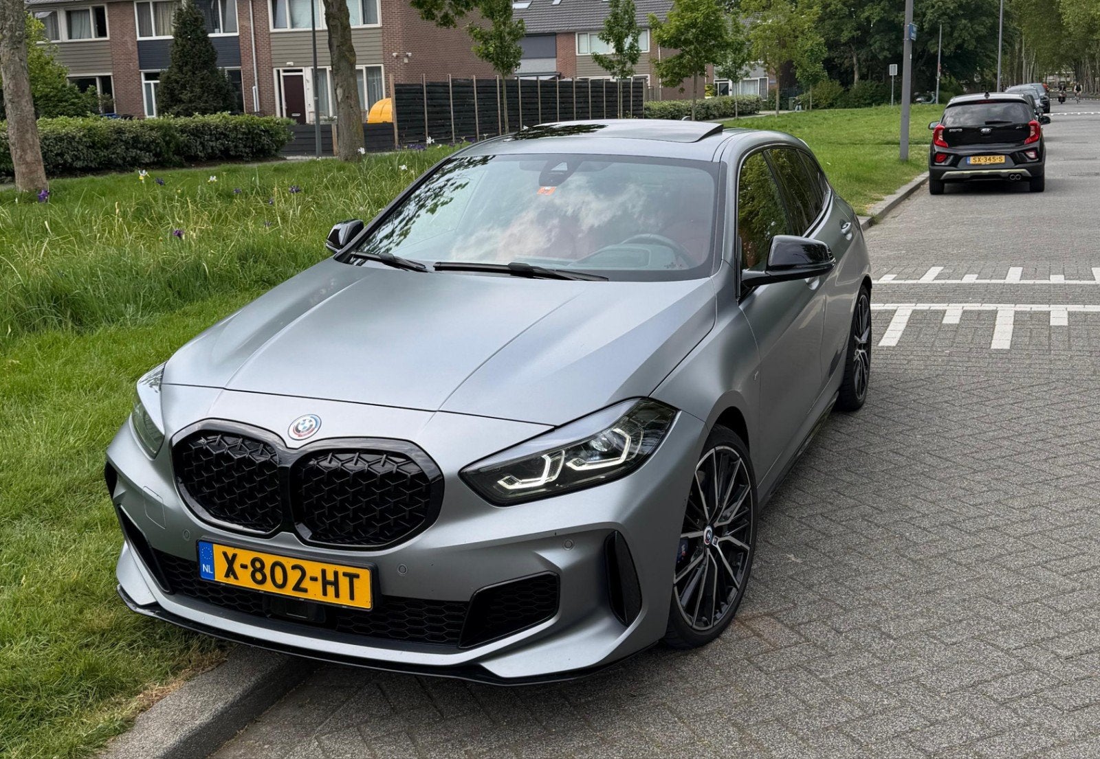 BMW 1-Serie M135i 306pk Aut Xdrive 2022 Grijs, Auto's, BMW, 1998 cc, 4 cilinders, Overige kleuren, Vierwielaandrijving