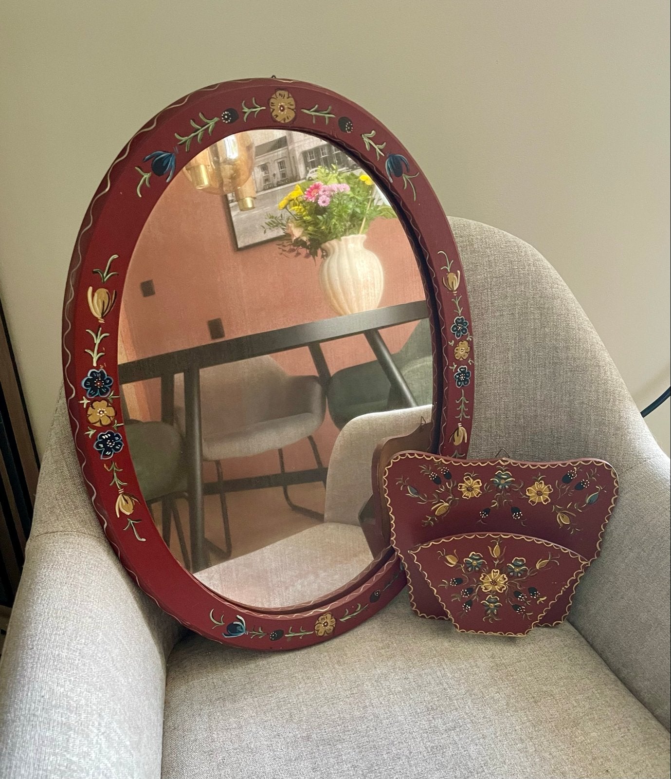 Vintage spiegel Hindeloopen decor en koffiefilterhouder, Ophalen of Verzenden, Ovaal, Minder dan 50 cm, Minder dan 100 cm