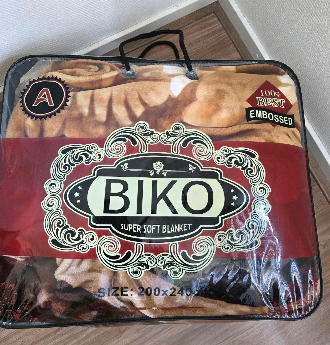 Prachtige Biko Super Soft Deken 200x240 - Splinternieuw, Huis en Inrichting, Verzenden, Nieuw, Tweepersoons, Deken of Dekbed
