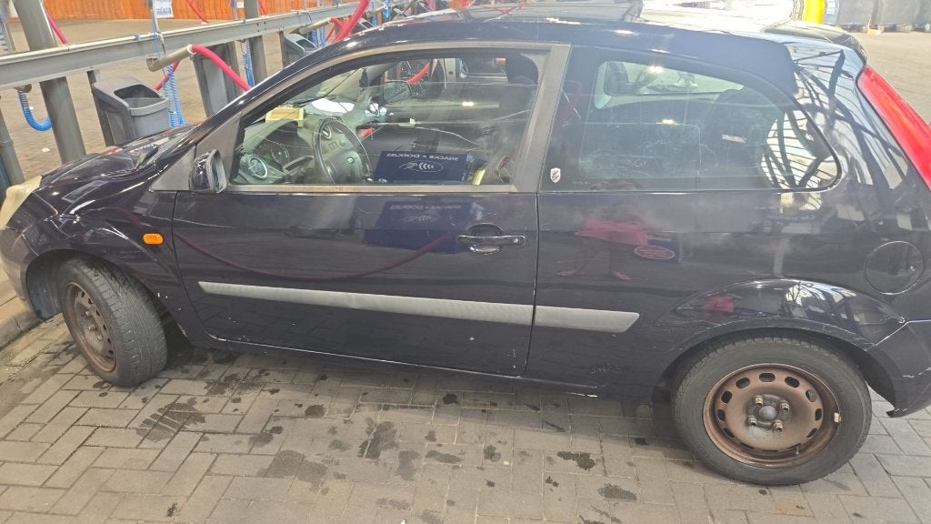 Ford Fiësta 1.4 16V 3DR 2006 Blauw, Voorwielaandrijving, 40 €/maand, 4 cilinders, Origineel Nederlands