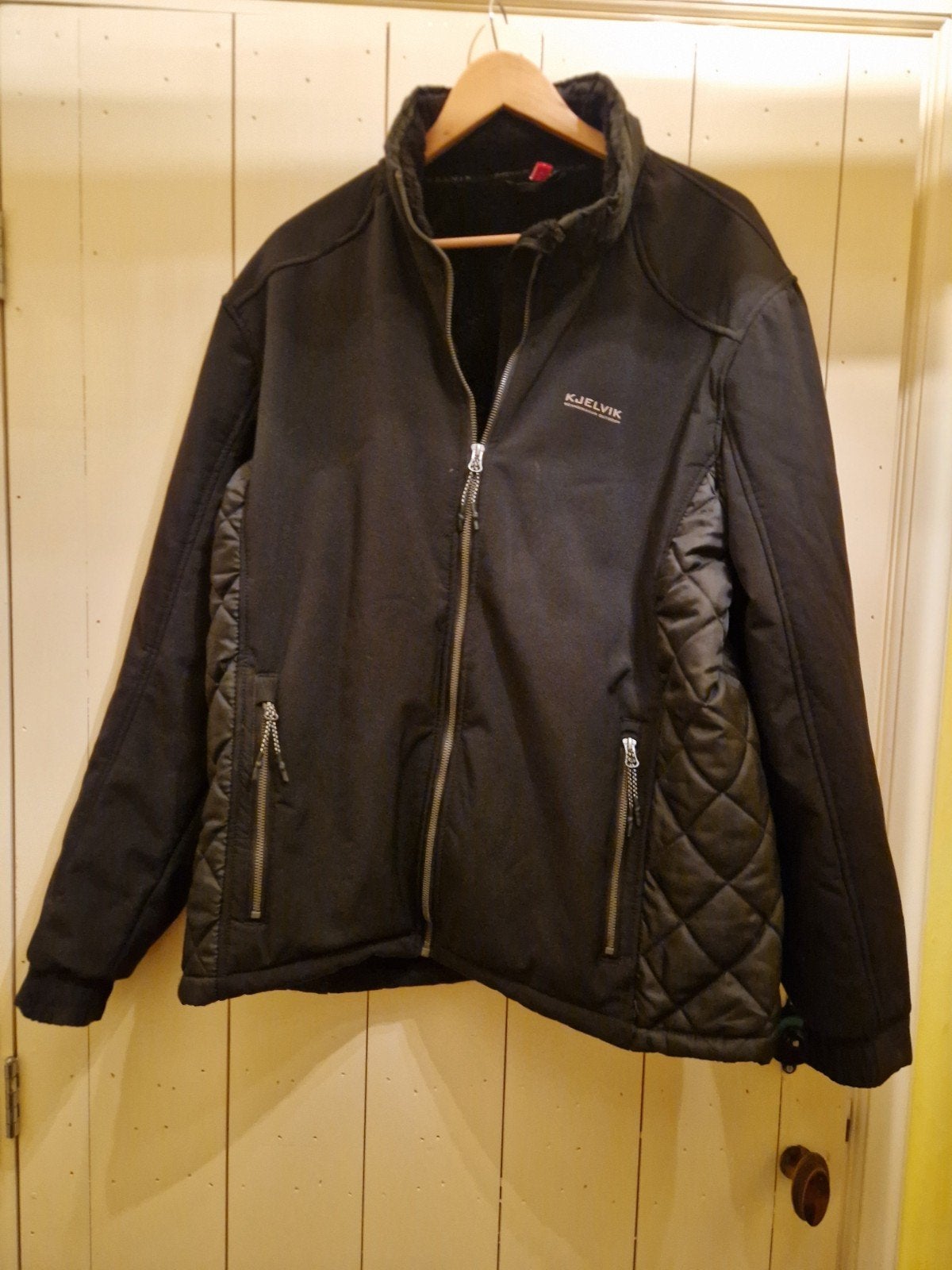 KJELVIK GLOEDNIEUWE WARM GEVOERDE WATERDICHTE WINTERJAS XXL, Kleding | Dames, Zwart, Maat 46/48 (XL) of groter, Ophalen of Verzenden