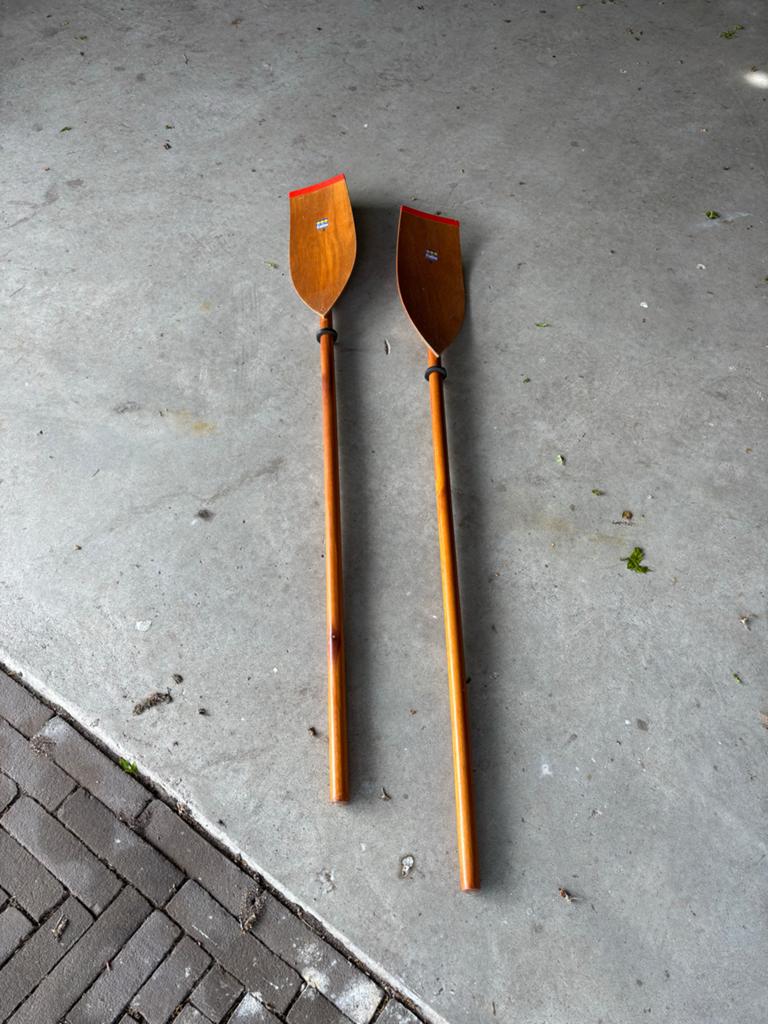 Houten peddels (2 stuks) - 140 cm, Ophalen, Zo goed als nieuw, Enkelbladige peddel