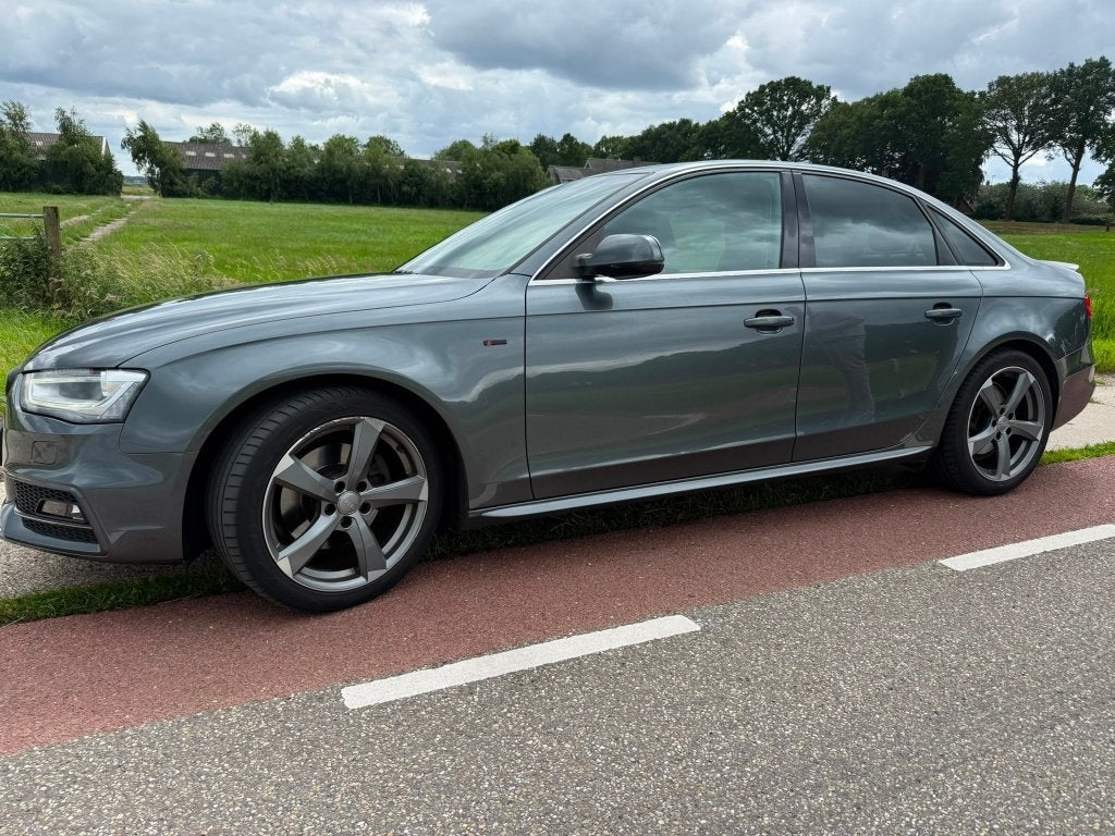 Audi A4 1.8TFSI S-Line 2012 grijs 184.000 RS-Look uitlaat, Auto's, Audi, Particulier, A4, ABS, Airbags, Airconditioning, Alarm