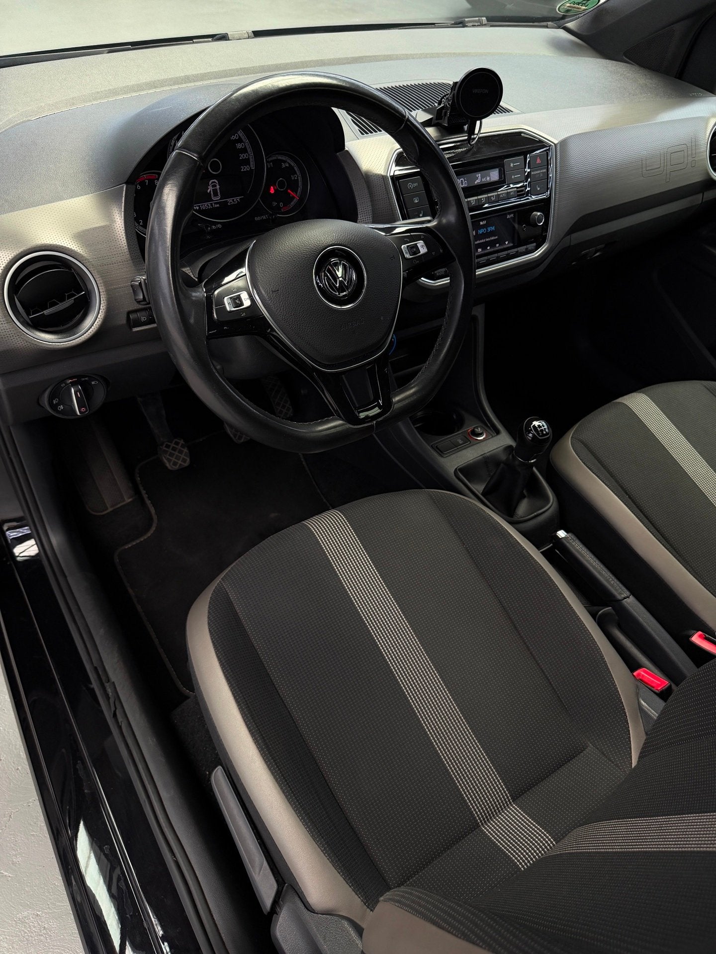 Volkswagen Up! 1.0 BMT High Up! Panorama Bluetooth, Auto's, Voorwielaandrijving, Stof, Met garantie (alle), 4 stoelen
