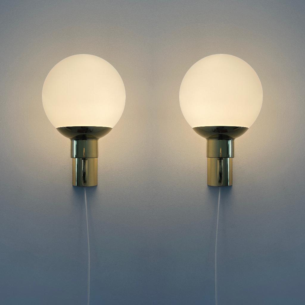 2 vintage Deens Design LAMPEN messing opaal glas MCM retro, Huis en Inrichting, Lampen | Wandlampen, Ophalen of Verzenden, Gebruikt